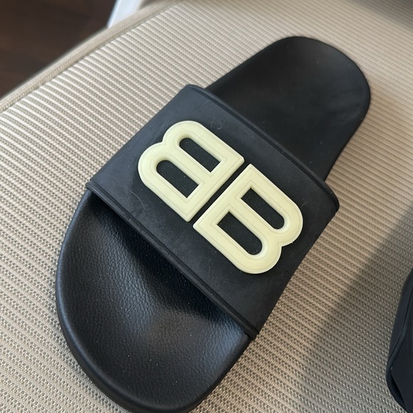 Balenciaga BB glow in the dark pool slides - Picture 5 of 6